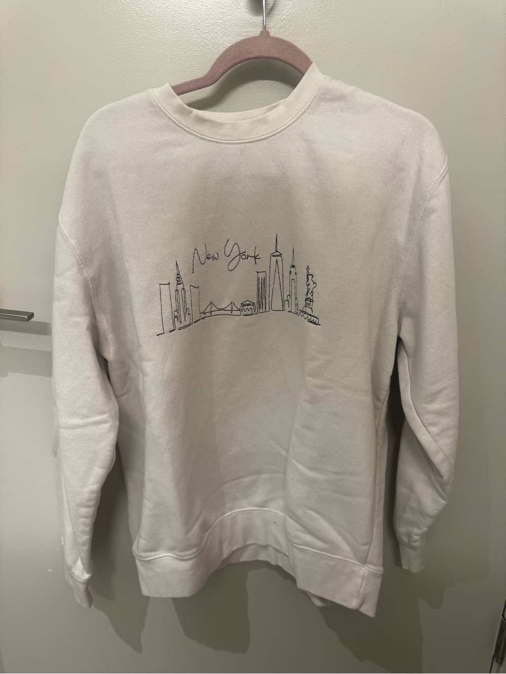 Women's White New York Skyline Crewneck Sweatshirt
